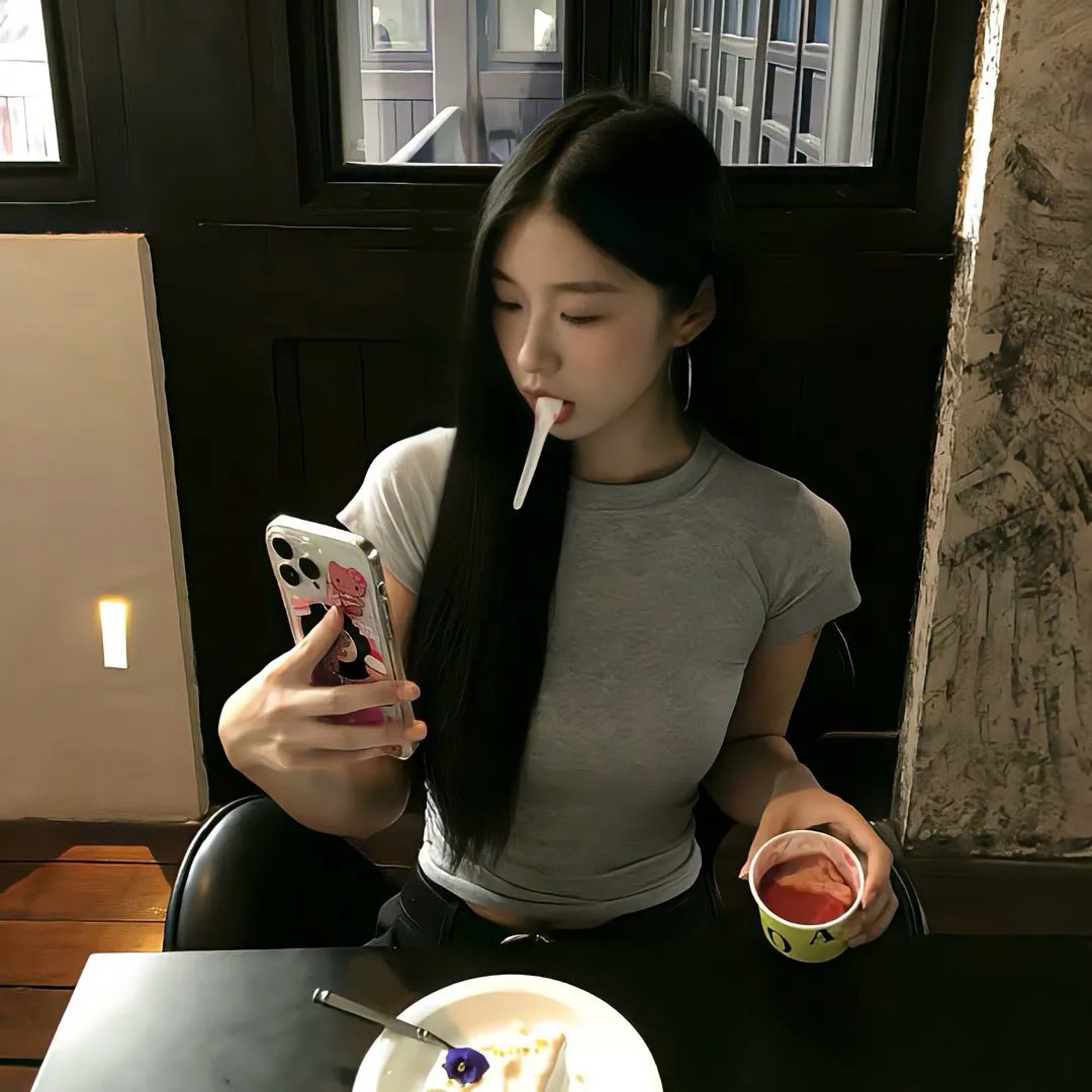 女警察